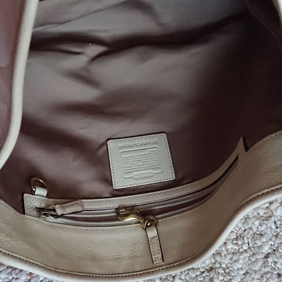 Coach logo cream/beige canvas and leather shoulder bag - Picture 7 of 15
